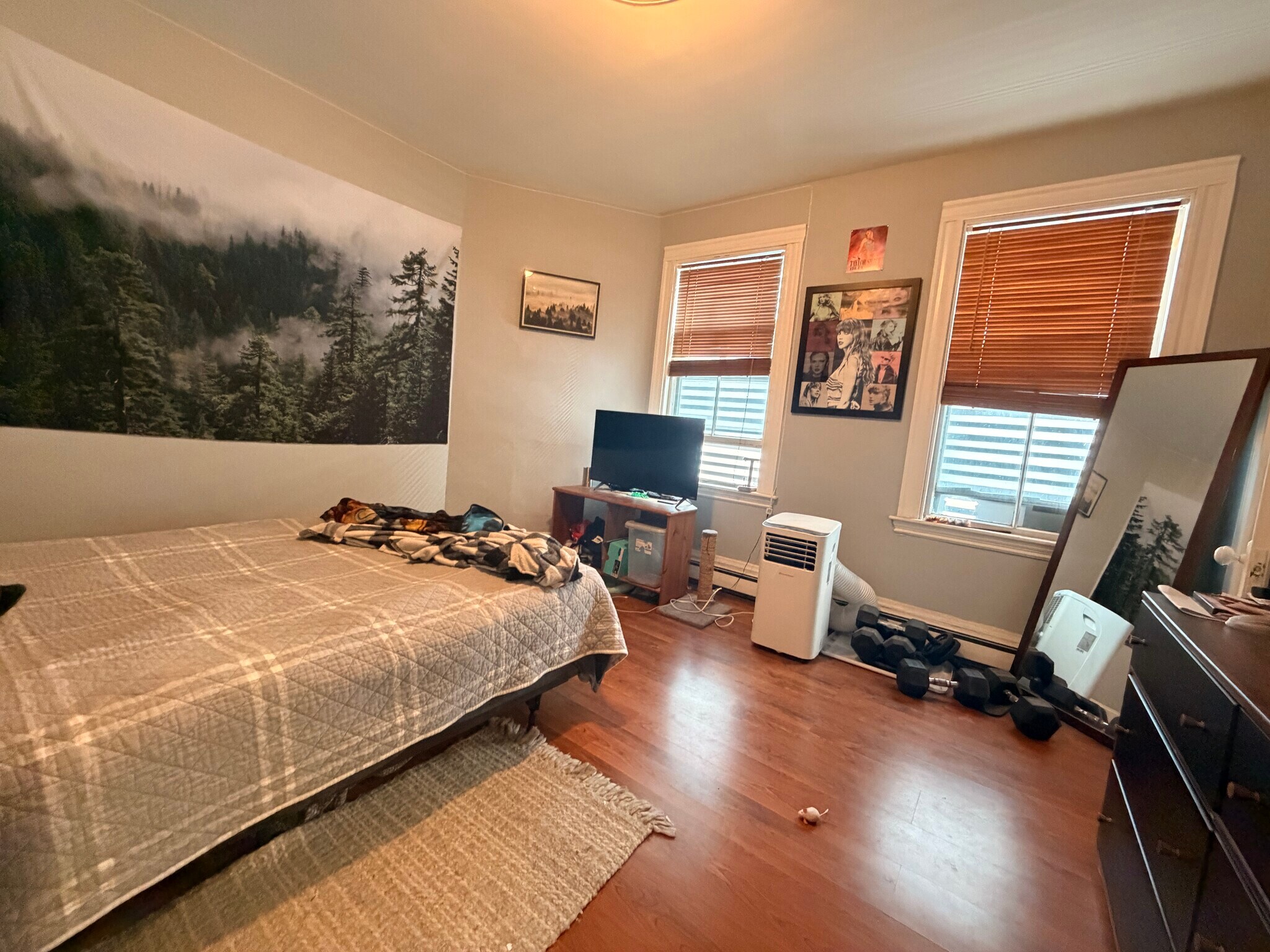 Building Photo - 18 Washburn St