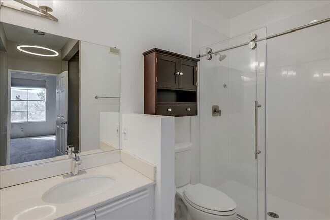 Building Photo - 10820 Sabre Hill Dr