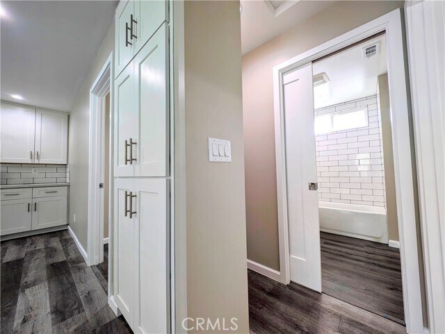 Building Photo - 3081 N F St