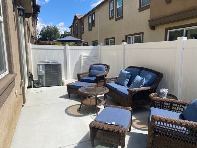 Building Photo - Temecula Home Ready for Lease!!!