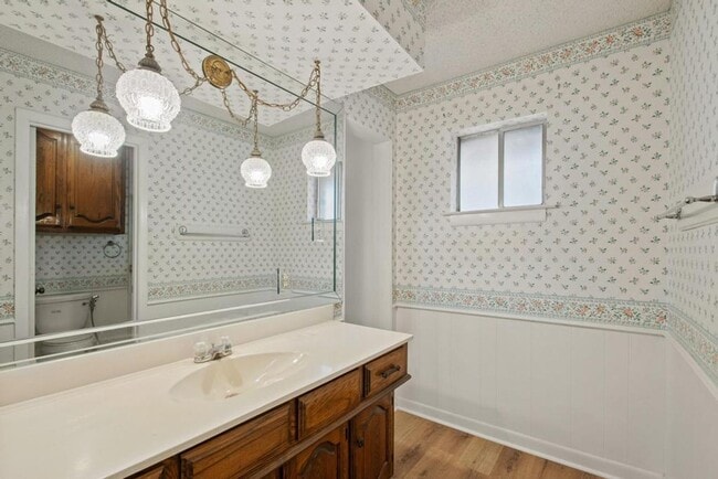 Building Photo - Charming 3-Bedroom Home with Garden Oasis