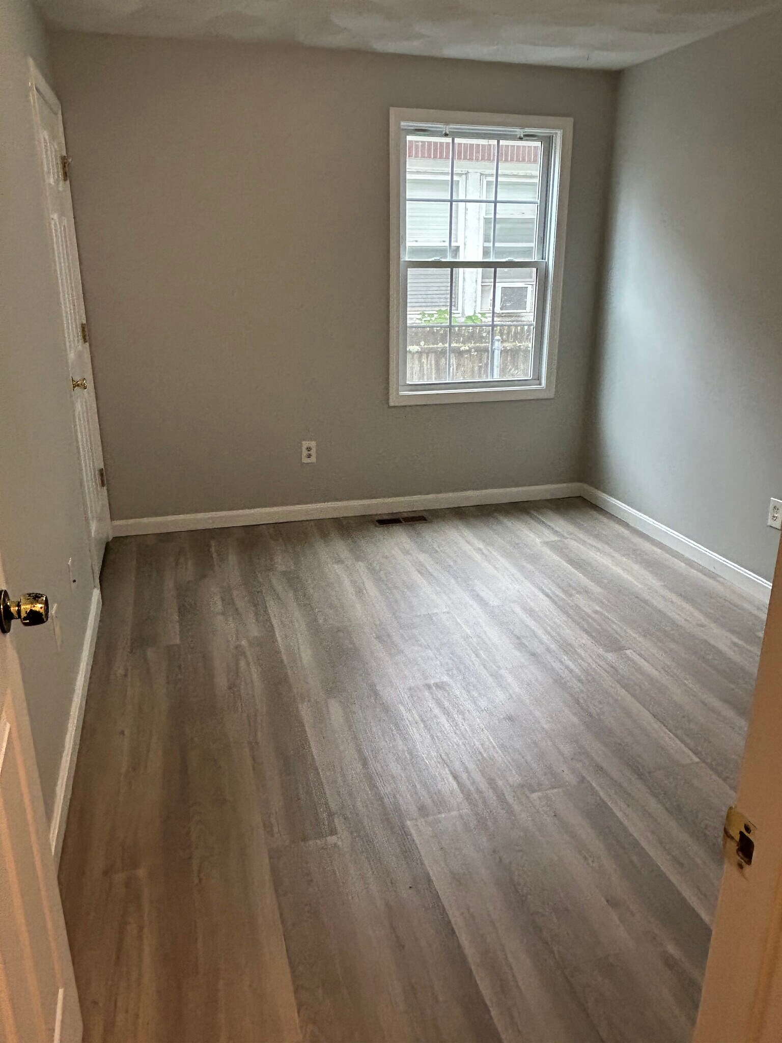 Third bedroom - 907 Smith St