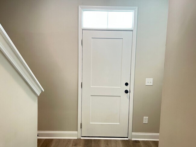 Building Photo - The Landing at Lewis Creek |