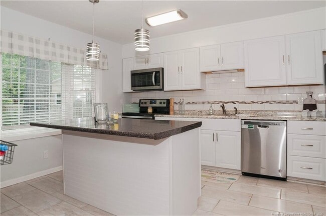 Building Photo - 1302 Kienast Dr