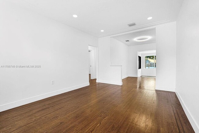 Building Photo - 234 NW 45th St