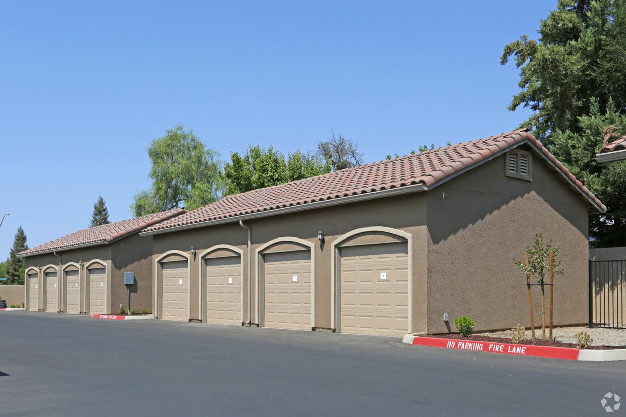 Boulder Creek Apartments Fresno