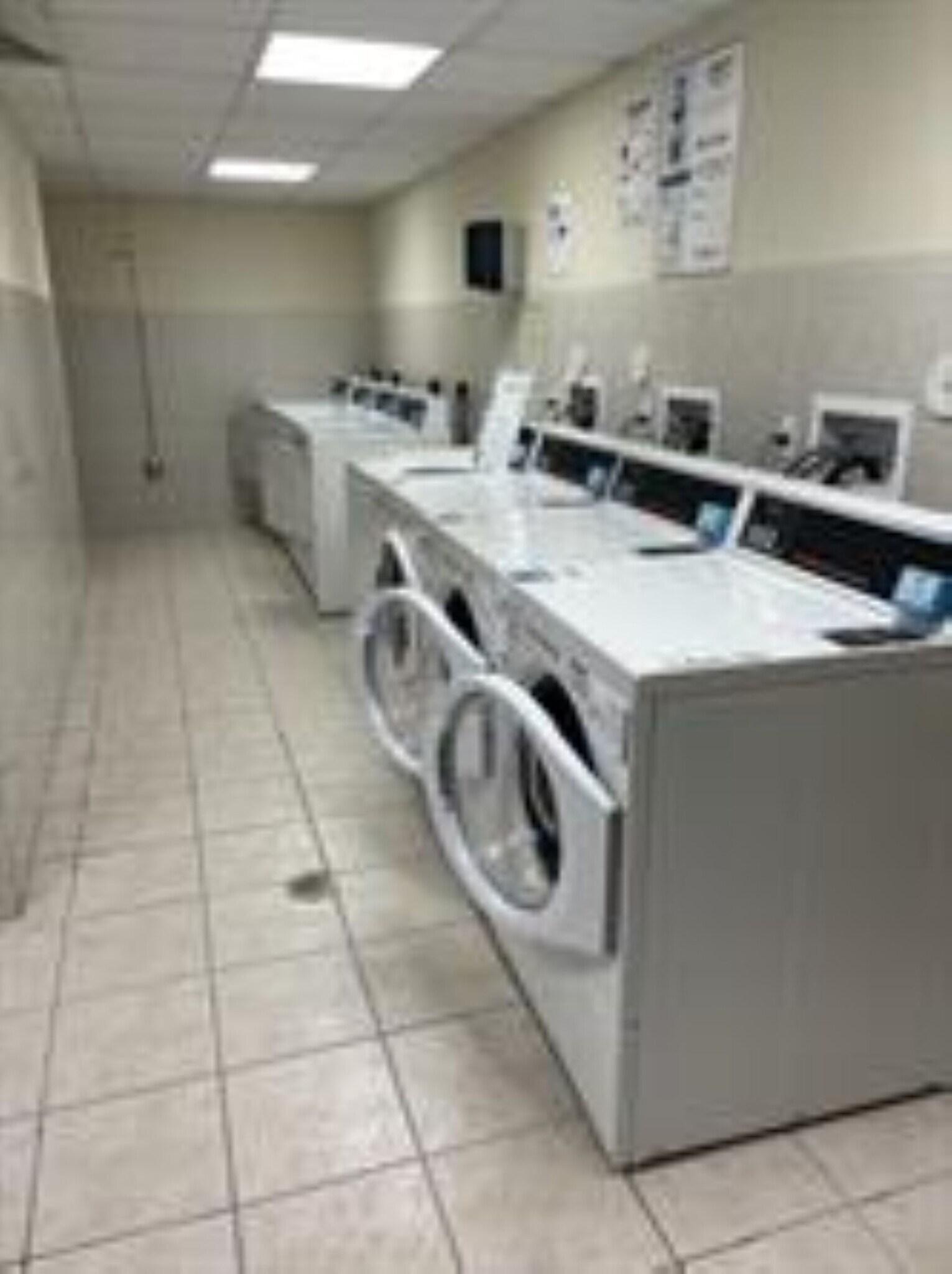 Building Photo - 1515 E Broward Blvd