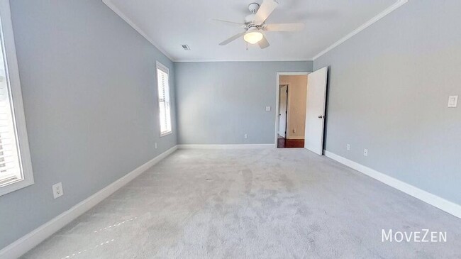 Building Photo - 1210 Smith Bay Cir W