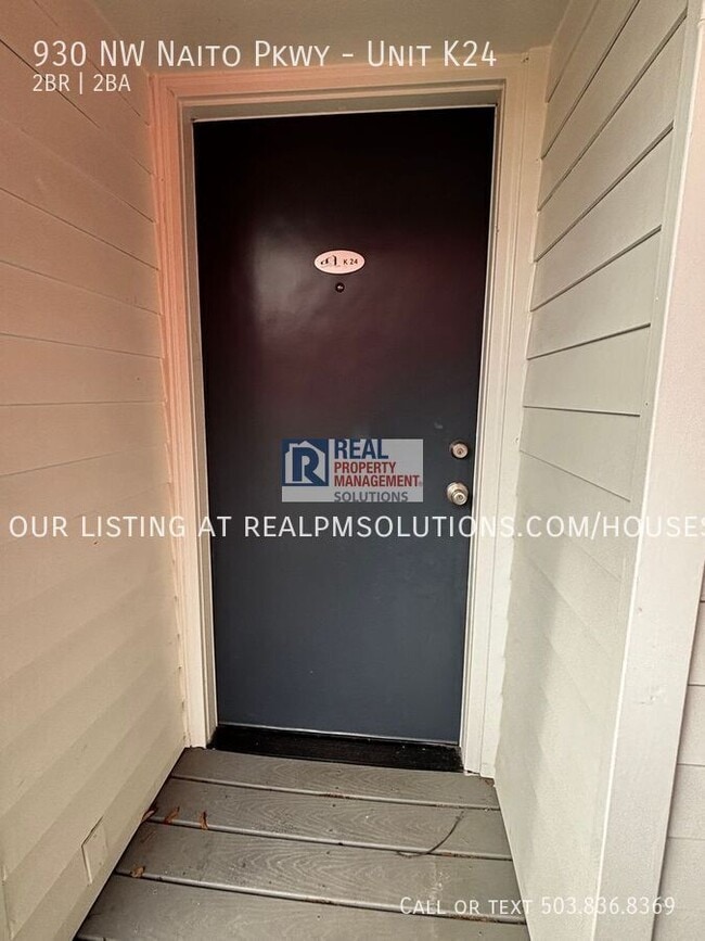 Building Photo - 930 NW Naito Pkwy