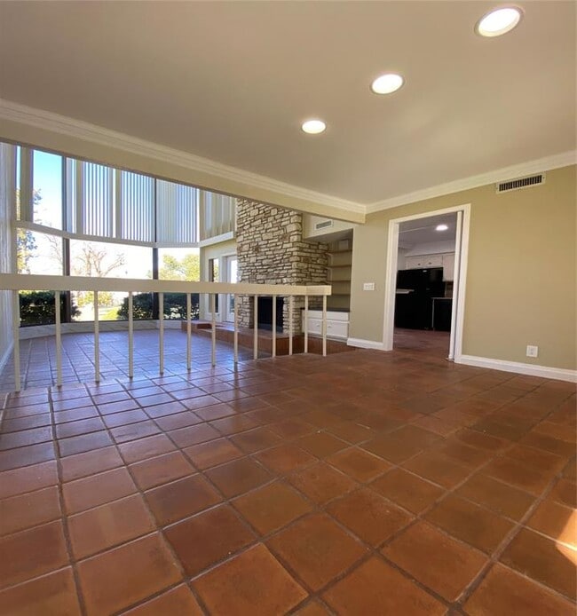 Building Photo - 101 World of Tennis Sq