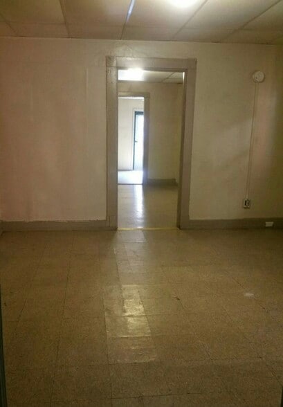 Building Photo - 46 S Prince St