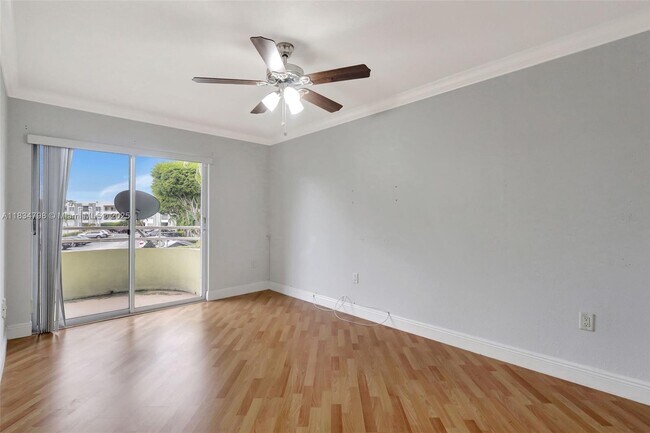 Building Photo - 10755 SW 108th Ave