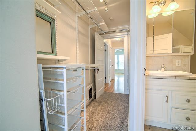 Building Photo - 86 S Pearl St