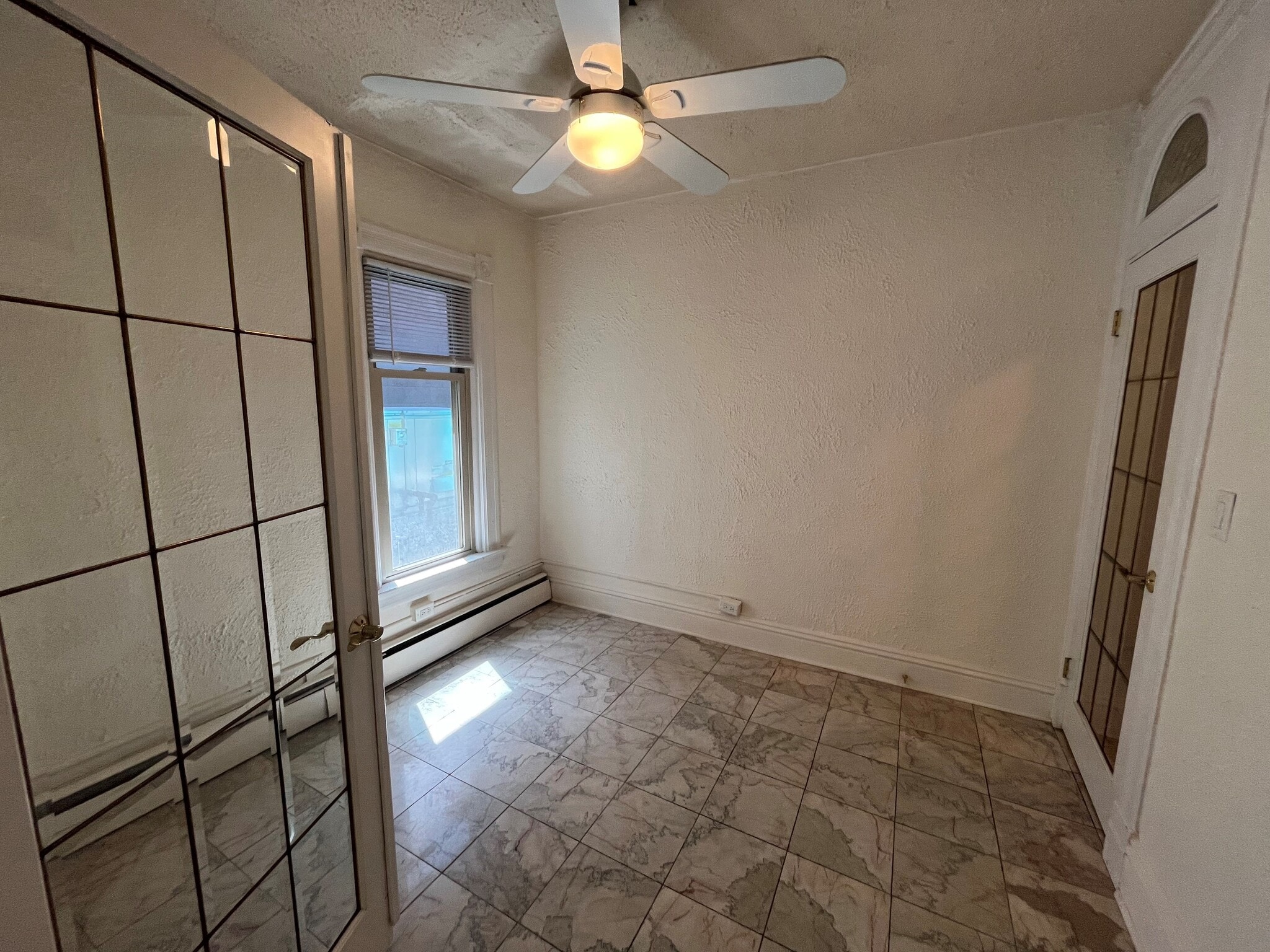 Building Photo - 613 State St