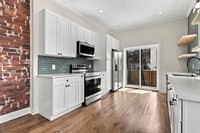 Building Photo - 2409 N 33rd St