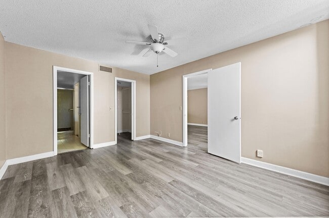 Building Photo - 4080 Tivoli Ct