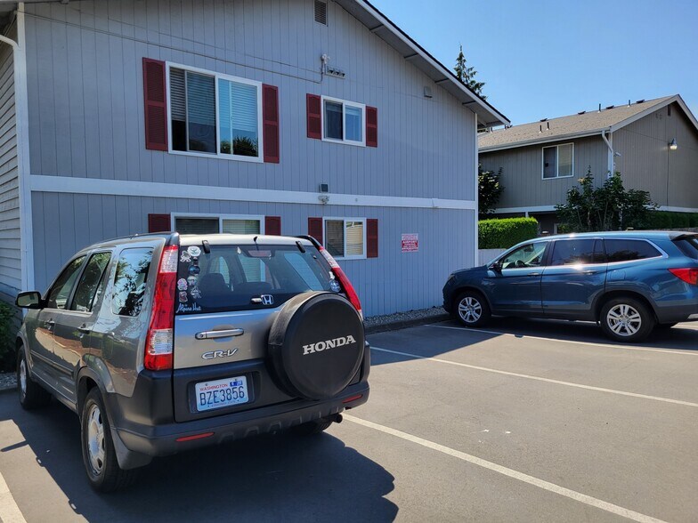 Off street parking - 1002 SW 150th St