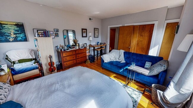 Building Photo - East Rock 3BR/2BA Penthouse | Private Sky Terrace | Vaulted Ceilings | Walk to Yale SOM