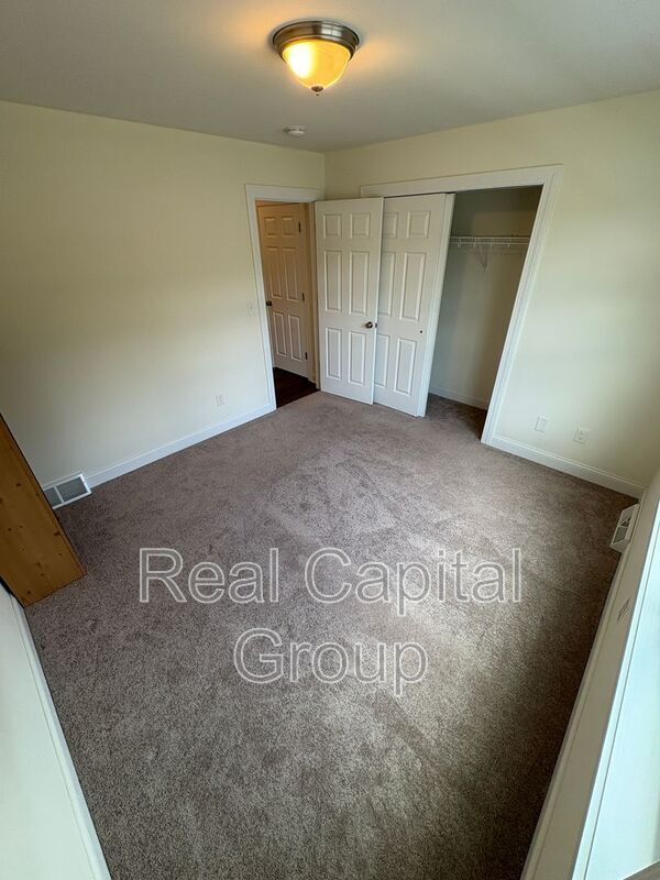 Building Photo - 43 Timber Creek Dr