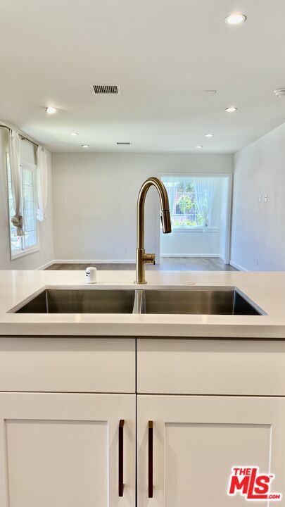 Building Photo - 4770 Edgewood Pl