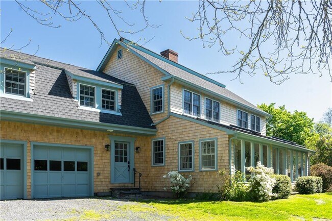 Building Photo - 304 Third Beach Rd