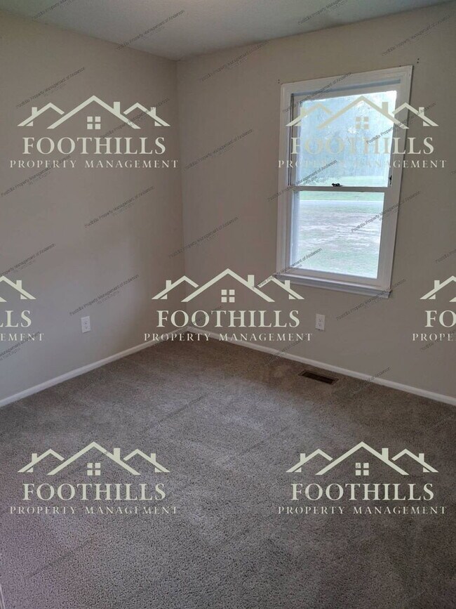 Building Photo - 122 Smith Dr
