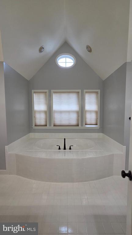 Building Photo - 7659 Shuttington Dr