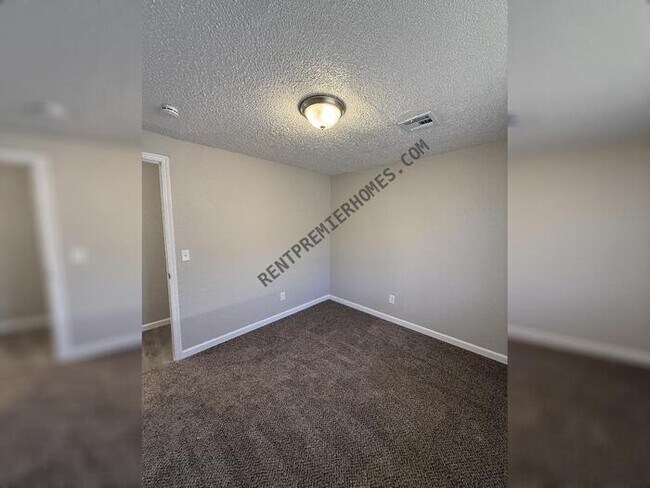 Building Photo - 1425 Marydale Ave