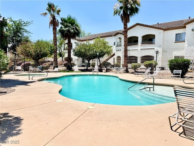 Building Photo - 5655 E Sahara Ave