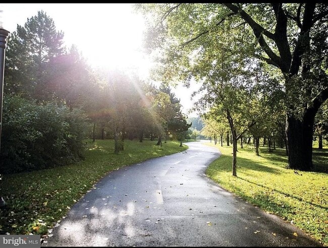 Building Photo - 4768 Sully Pt Ln