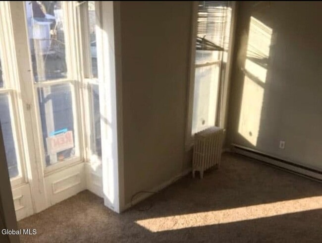 Building Photo - 821 23rd St