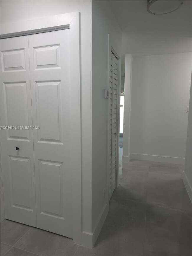 Building Photo - 1565 Thumb Point Dr