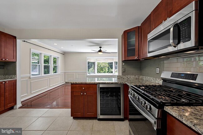 Building Photo - 6508 Berkshire Dr