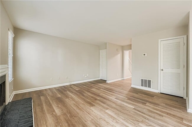 Building Photo - 1699 Cedar Bluff Way