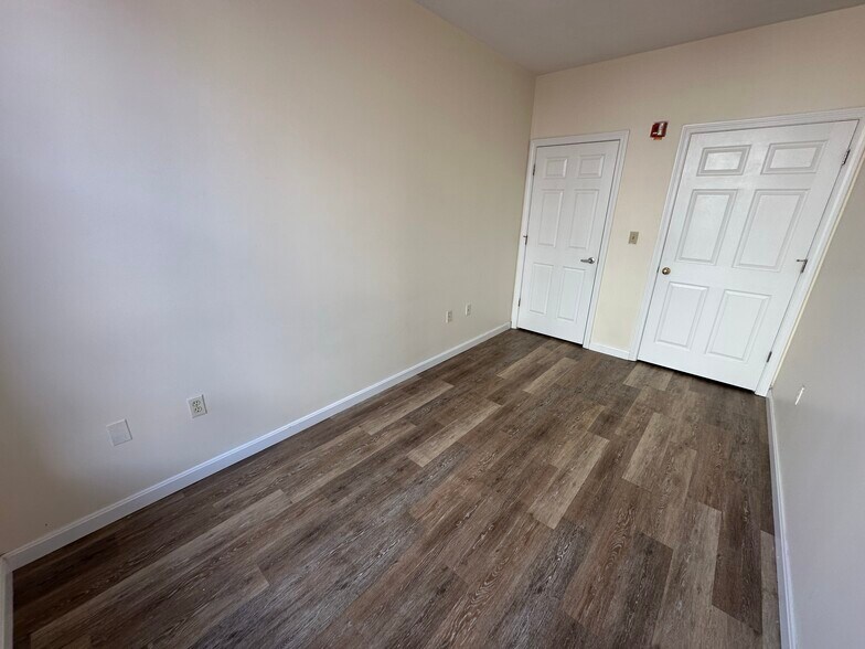 Building Photo - 83 Essex St