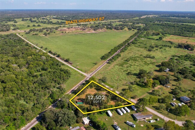 Building Photo - 401 Anderson Rd