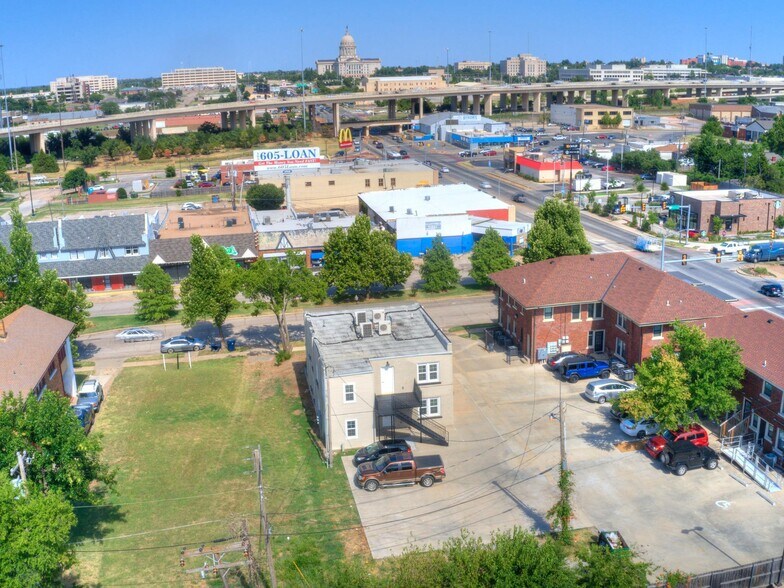 Building Photo - 2409 N Robinson Ave