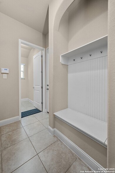 Building Photo - 723 Viento Point