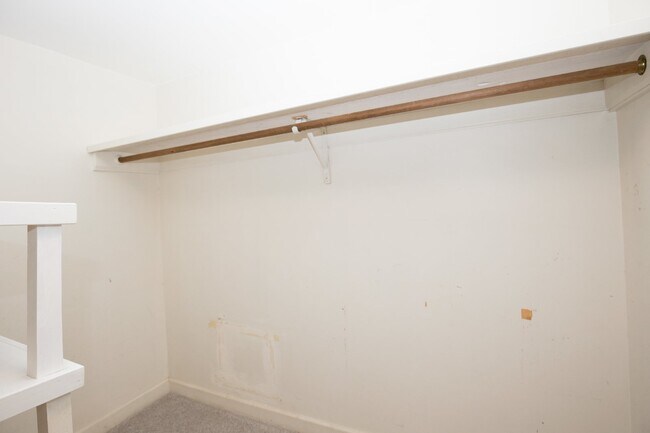 Building Photo - Cottage life in Southern Pines