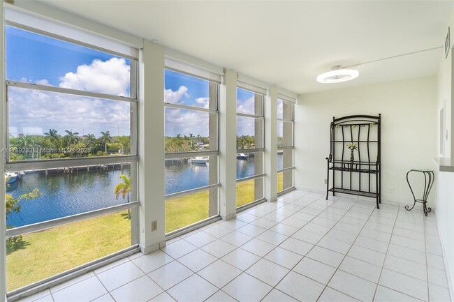 Building Photo - 601 Three Islands Boulevard