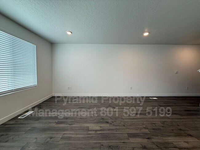 Building Photo - 3831 W 930 N