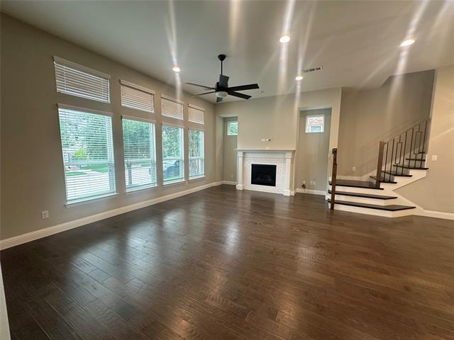 Building Photo - 7105 Royal View Dr