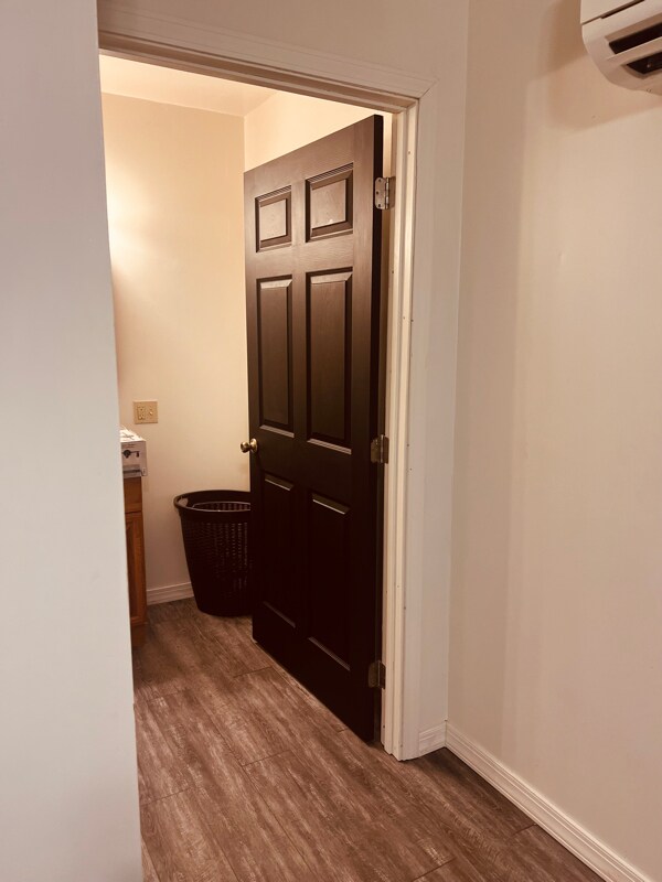 Building Photo - 25 Popular St