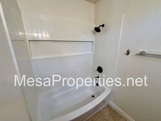Building Photo - 1412 Pace Ct