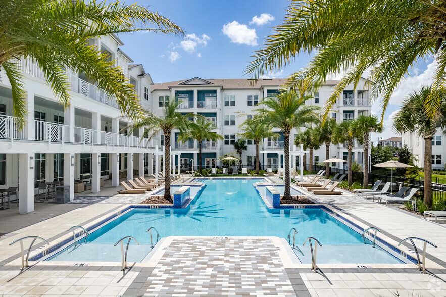 Resort-Style Pool - Summer House At Lake Apopka