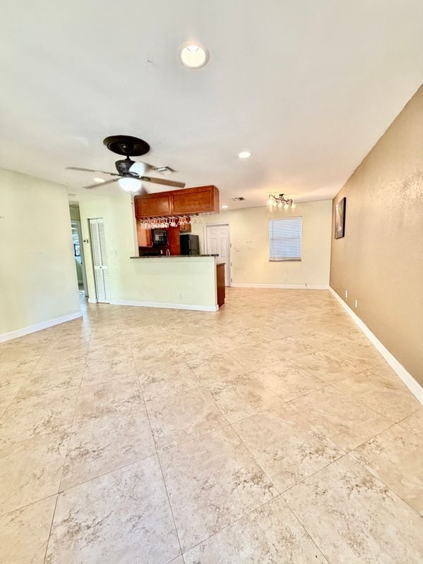 Building Photo - 1125 SE 6th Terrace