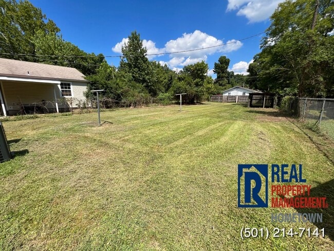 Building Photo - 1417 S Bailey St