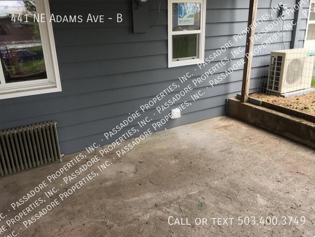 Building Photo - 441 NE Adams Ave