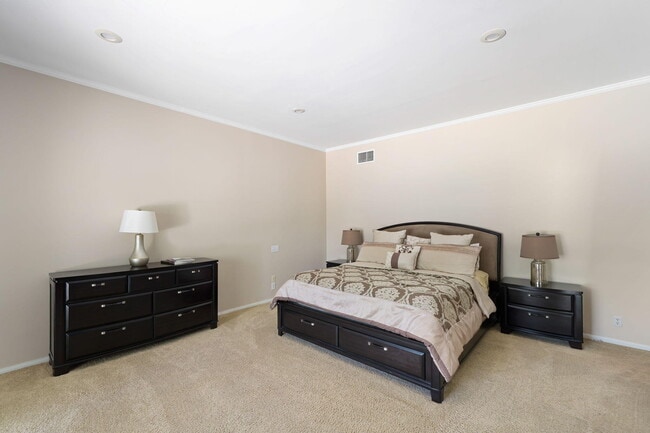 Building Photo - 72511 Theodora Ln