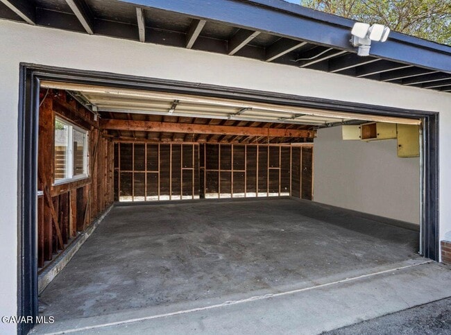 Building Photo - 44715 Gingham Ave
